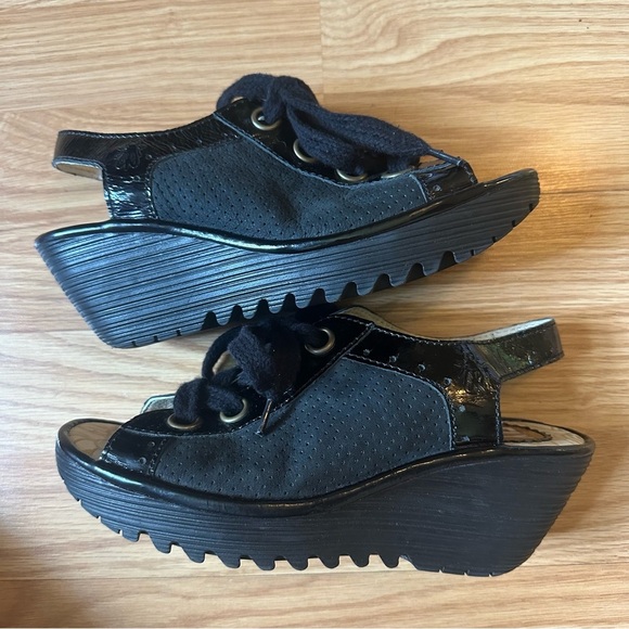 Fly London YLFA Black Leather Comfort Sling Back Wedge Sandals Women’s Size 38 - Picture 1 of 8